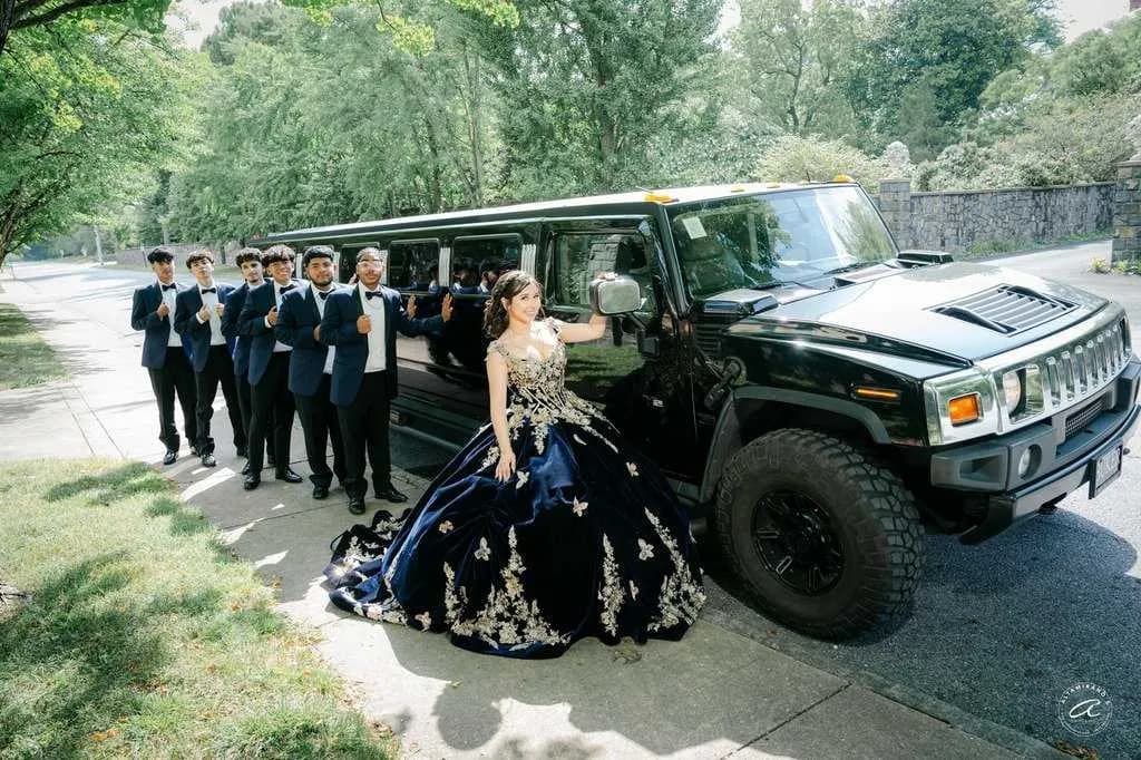 Black Hummer H2 Limousine rental, bodywork Black Hummer H2 Limousine rental, bodywork