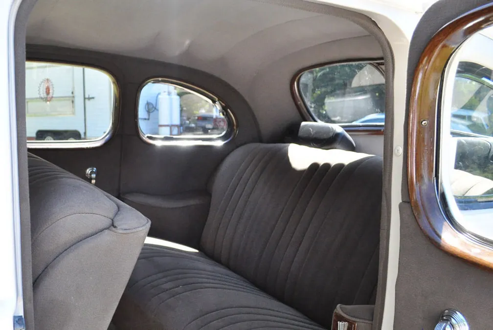 1939 Packard interior, photo 8 for wedding car rental
