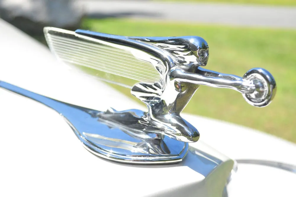 1939 Packard wedding car rental, up close #7