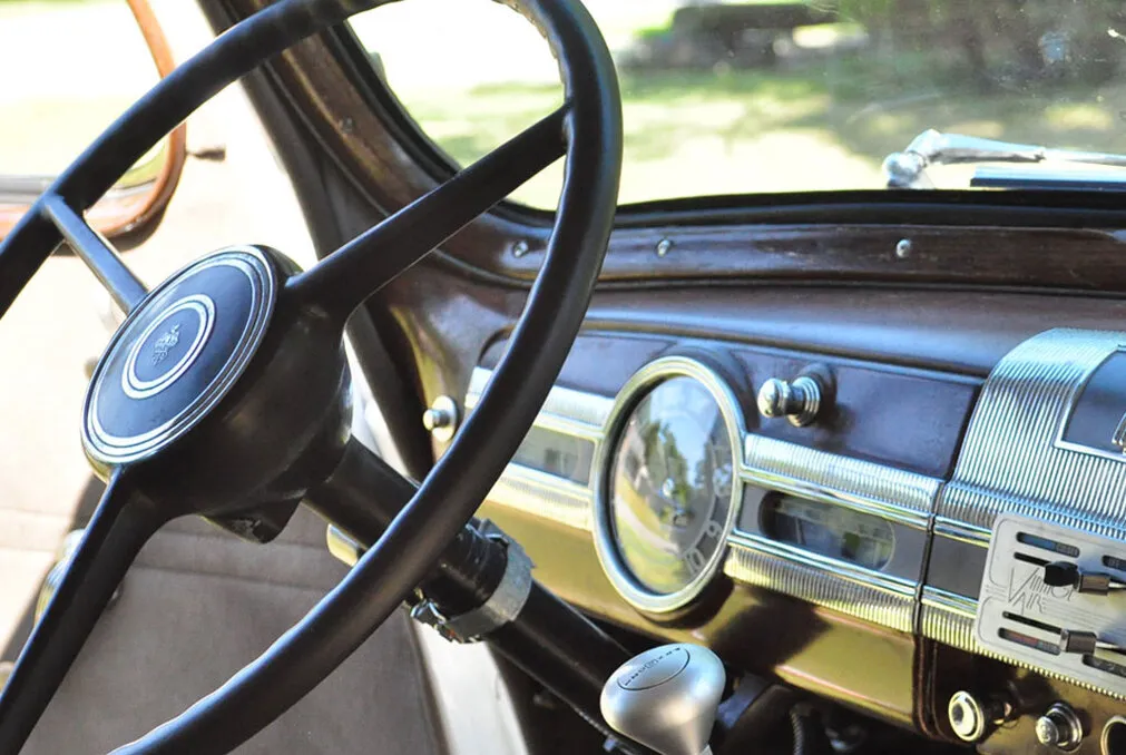 1939 Packard wedding car rental, up close