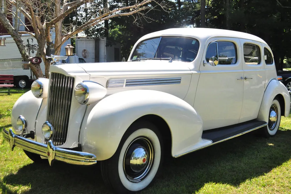1939 Packard with running boards for wedding car rental