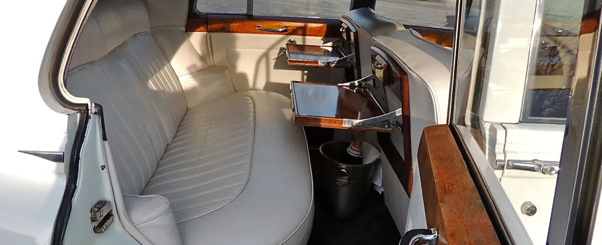 1959 Rolls-Royce Silver Cloud interior for wedding car rental