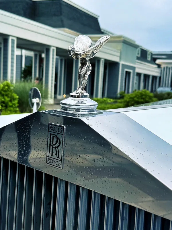 1961 Rolls-Royce Silver Cloud wedding car rental, up close #9