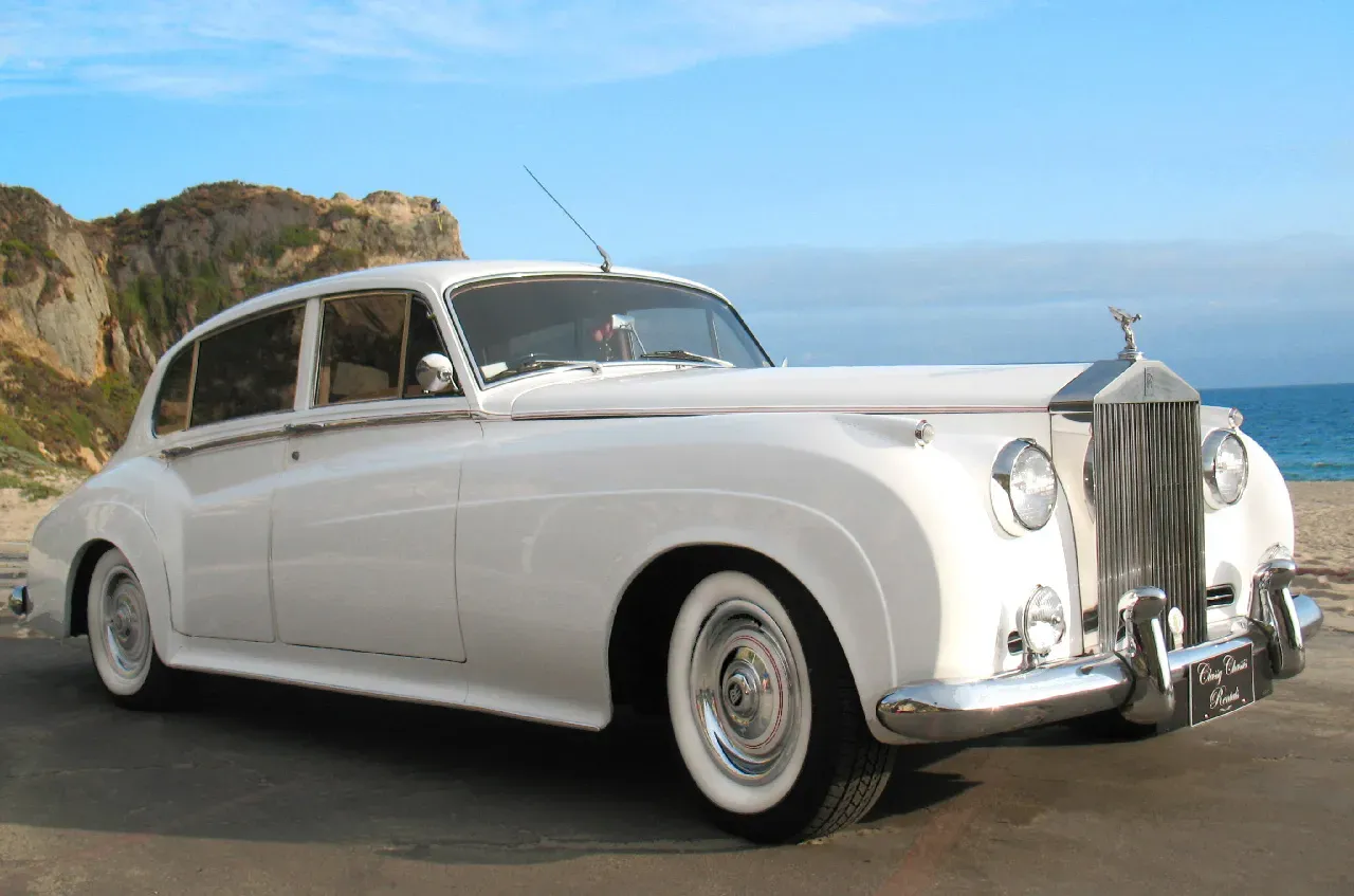 White 1962 Rolls Royce Silver Cloud II LWB exterior, photo 4 for wedding car rental