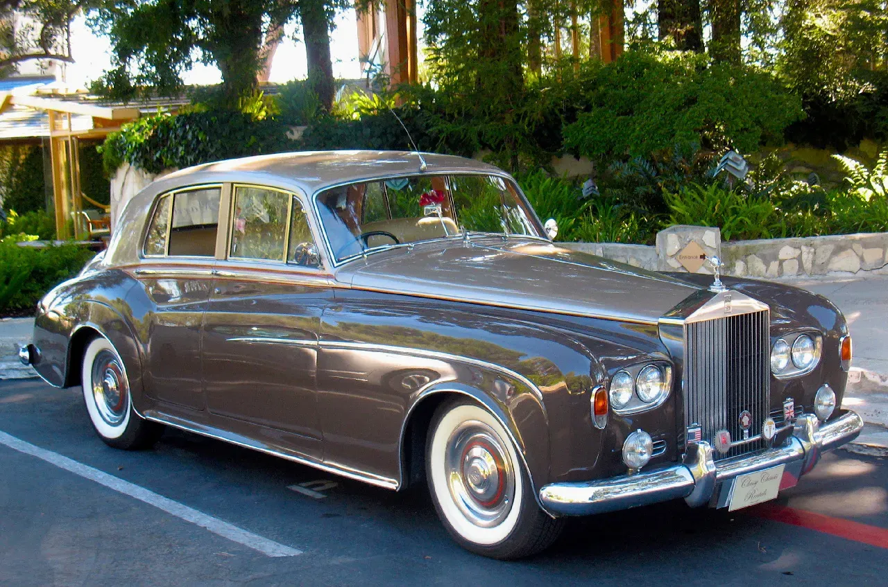 Gray 1963 Rolls Royce Silver Cloud III for wedding car rental