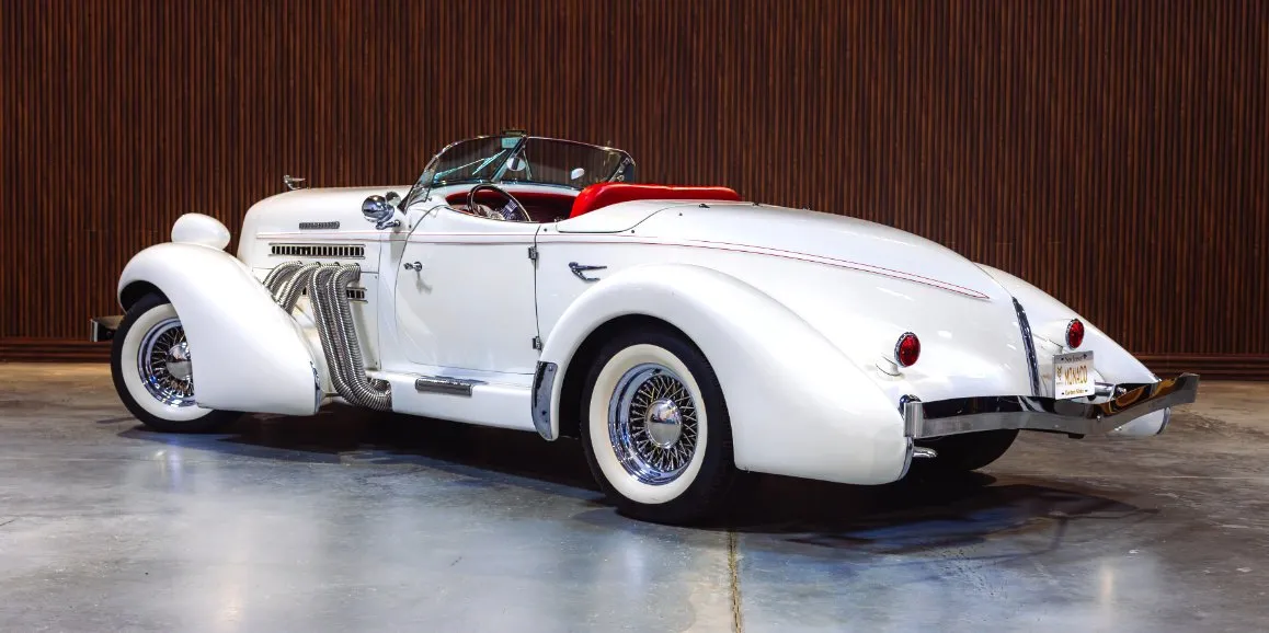 White Auburn Speedster 1936 (Vintage) exterior with convertible roof, photo 3 for wedding car rental