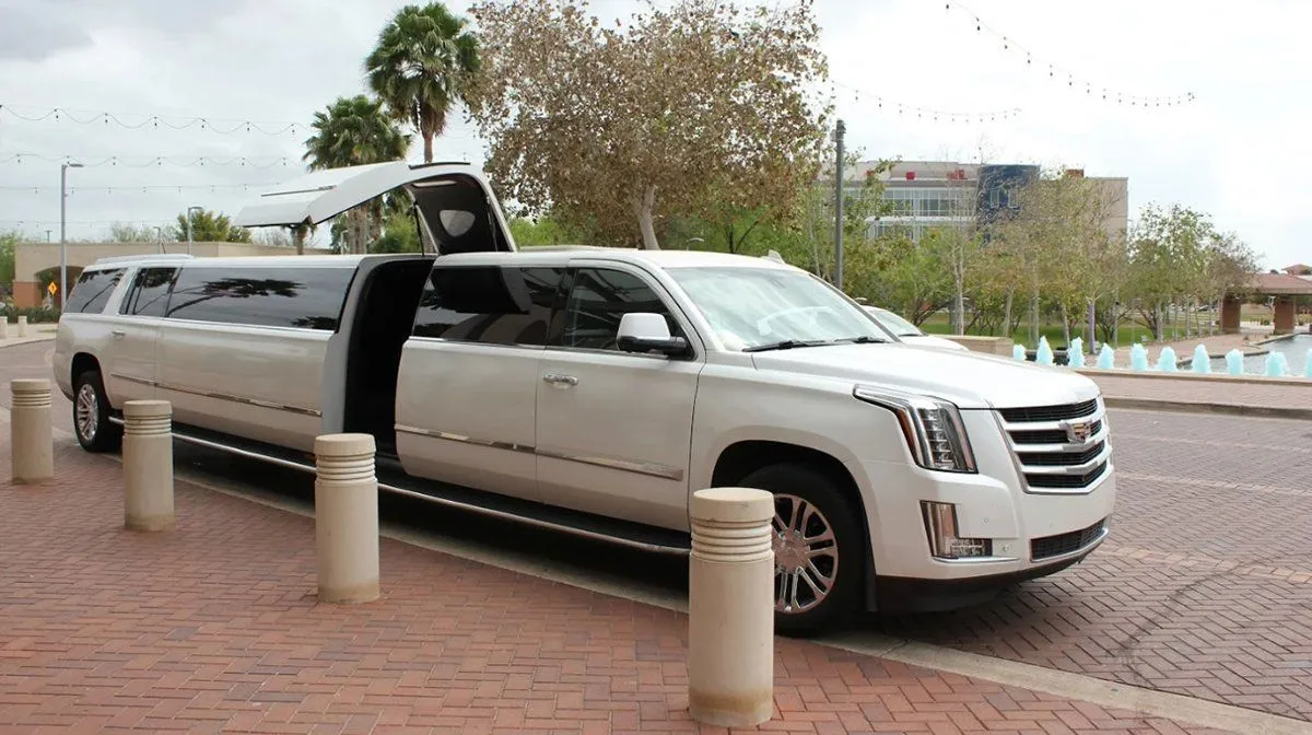 Black Escalade Limousines, photo 3 for limo rental