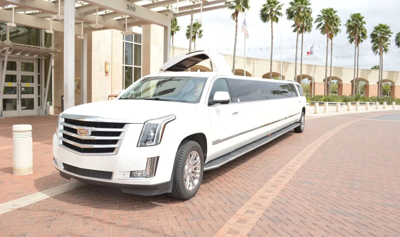 Black Escalade Limousines, photo 6 for limo rental