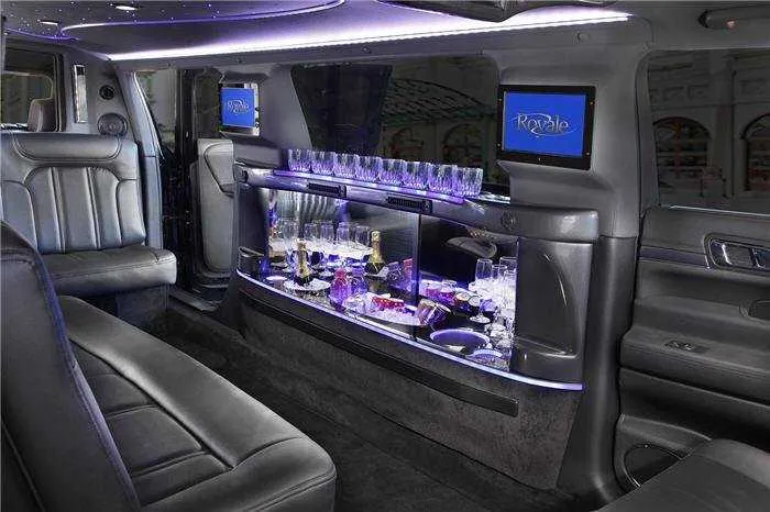 Lincoln MKT Limo interior for limo rental in Nevada