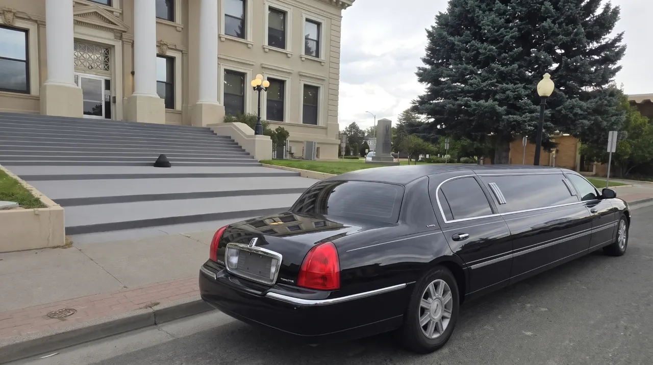 Black Lincoln Town Car Limousine rental #2