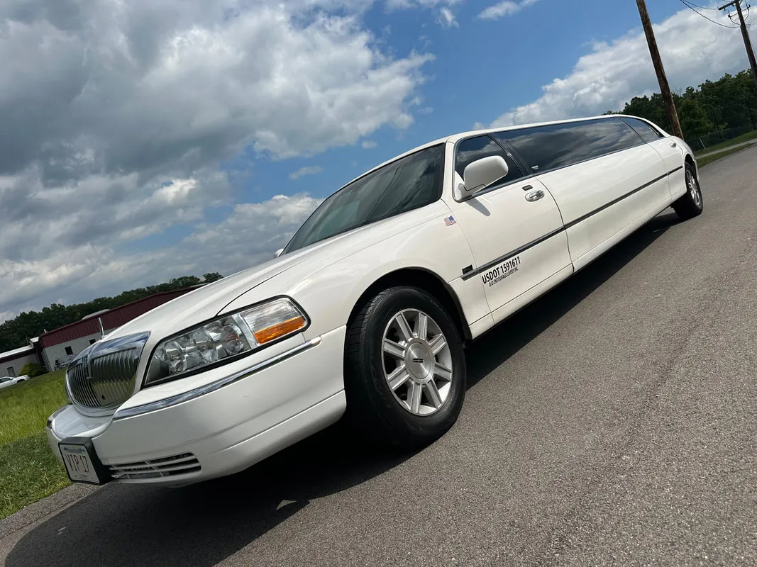 White Lincoln Town CAR Limousine #6, photo 3 for limo rental in Montauk, NY