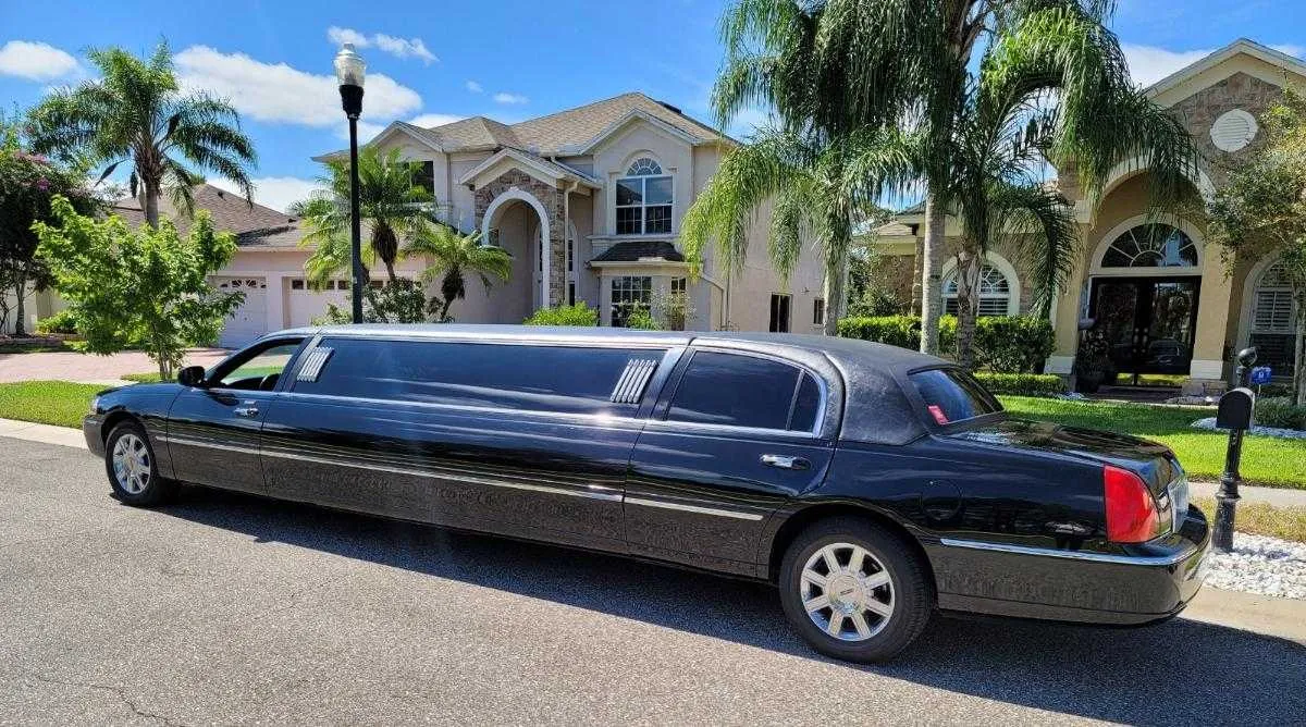 Black Lincoln Towncar Limo for limo rental in Patrick Afb, FL