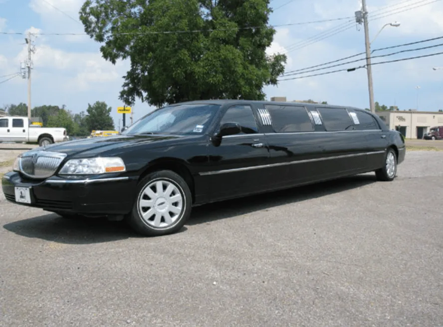 Black Lincoln Towncar Limousine for limo rental in Camp County, TX Black Lincoln Towncar Limousine for limo rental in Camp County, TX