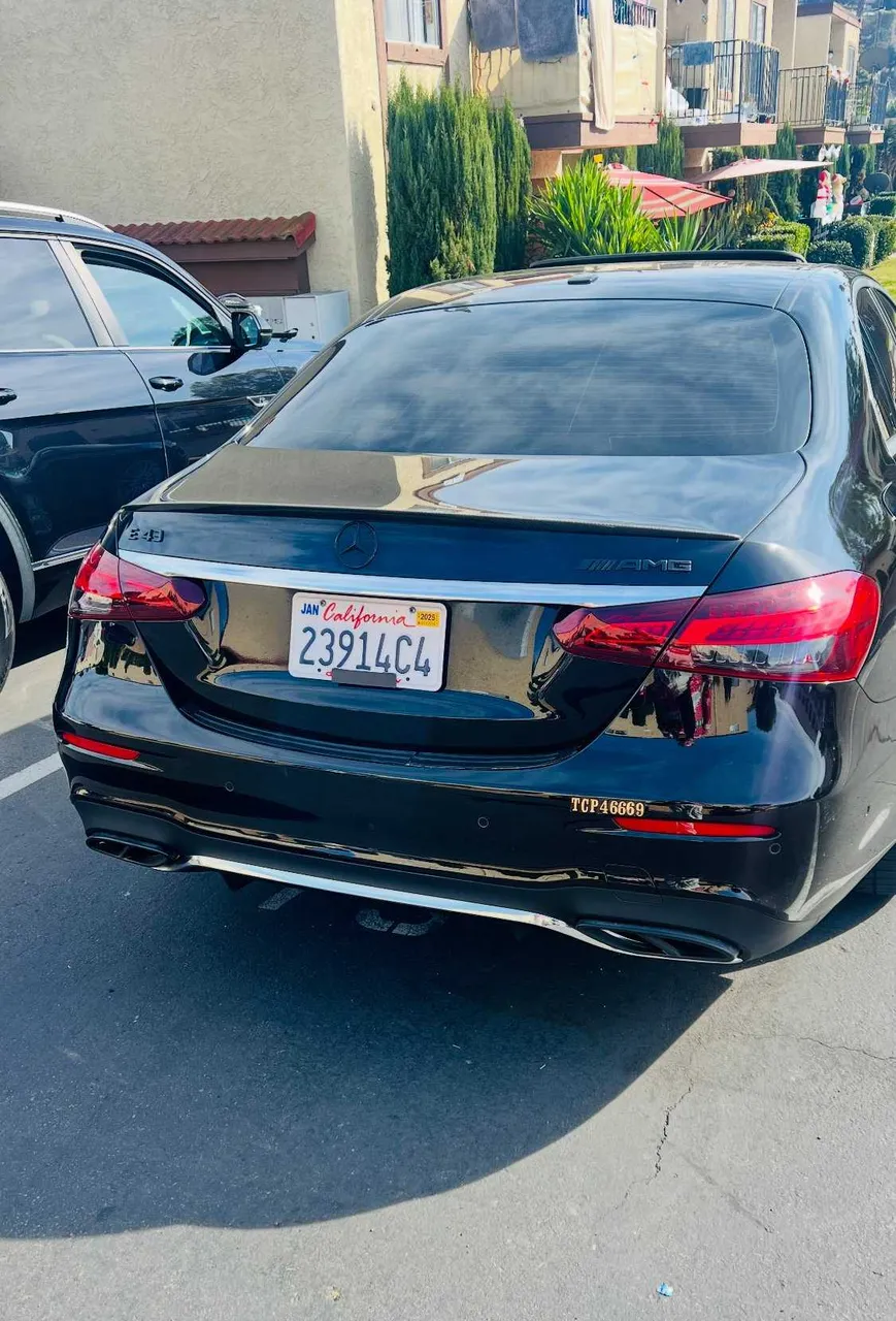 Black Mercedes E Class exterior for wedding car rental