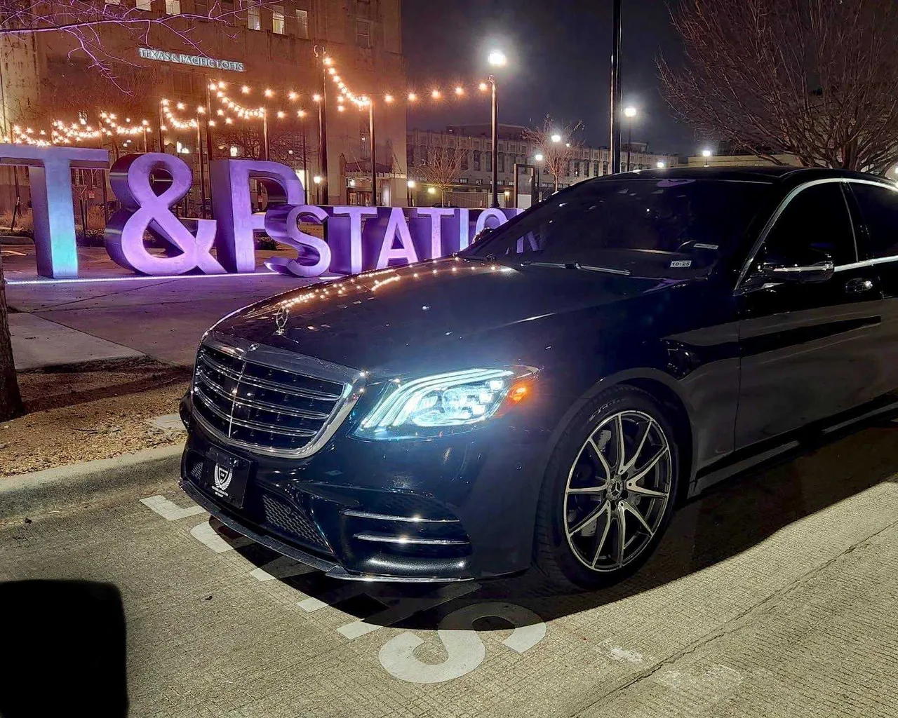 Black Mercedes-Benz S-Class for wedding car rental