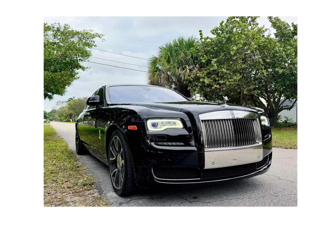 Black Rolls-Royce for wedding car rental