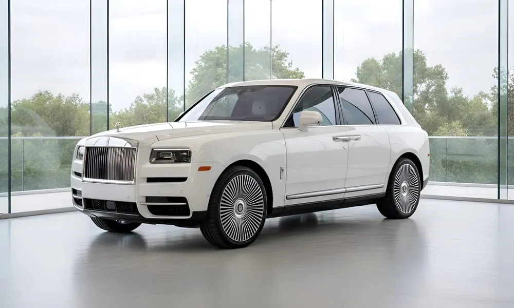 White Rolls-Royce Cullinan limo rental