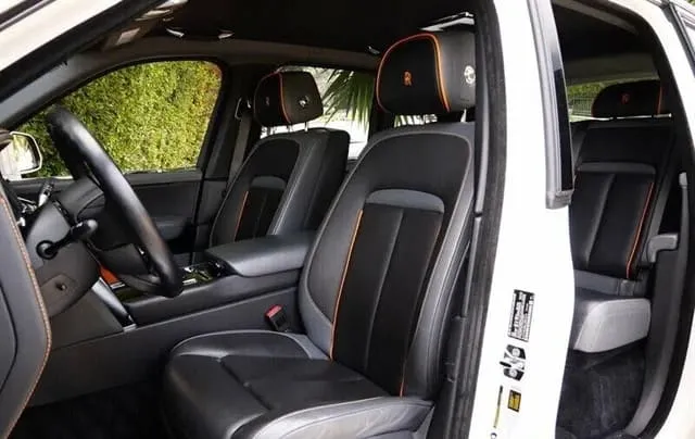 White Rolls-Royce Cullinan limo rental #3