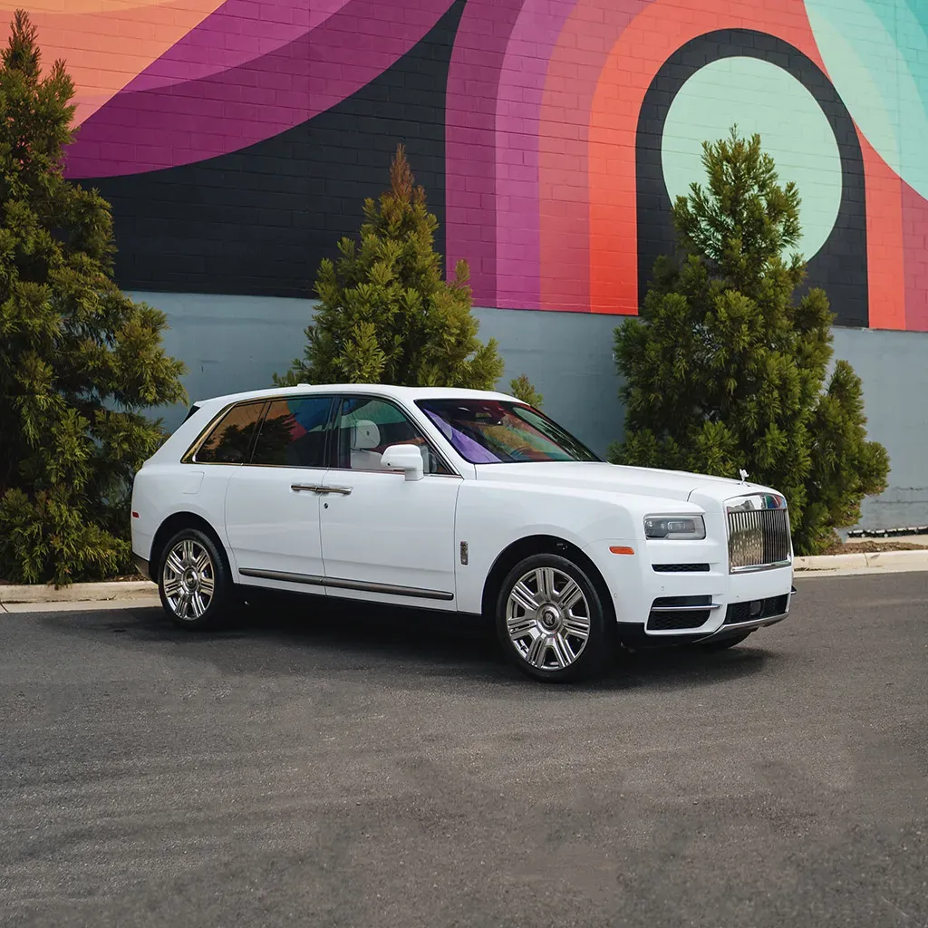 Rolls-Royce Cullinan with All White Interior, photo 3 for limo rental in Rockville, MD