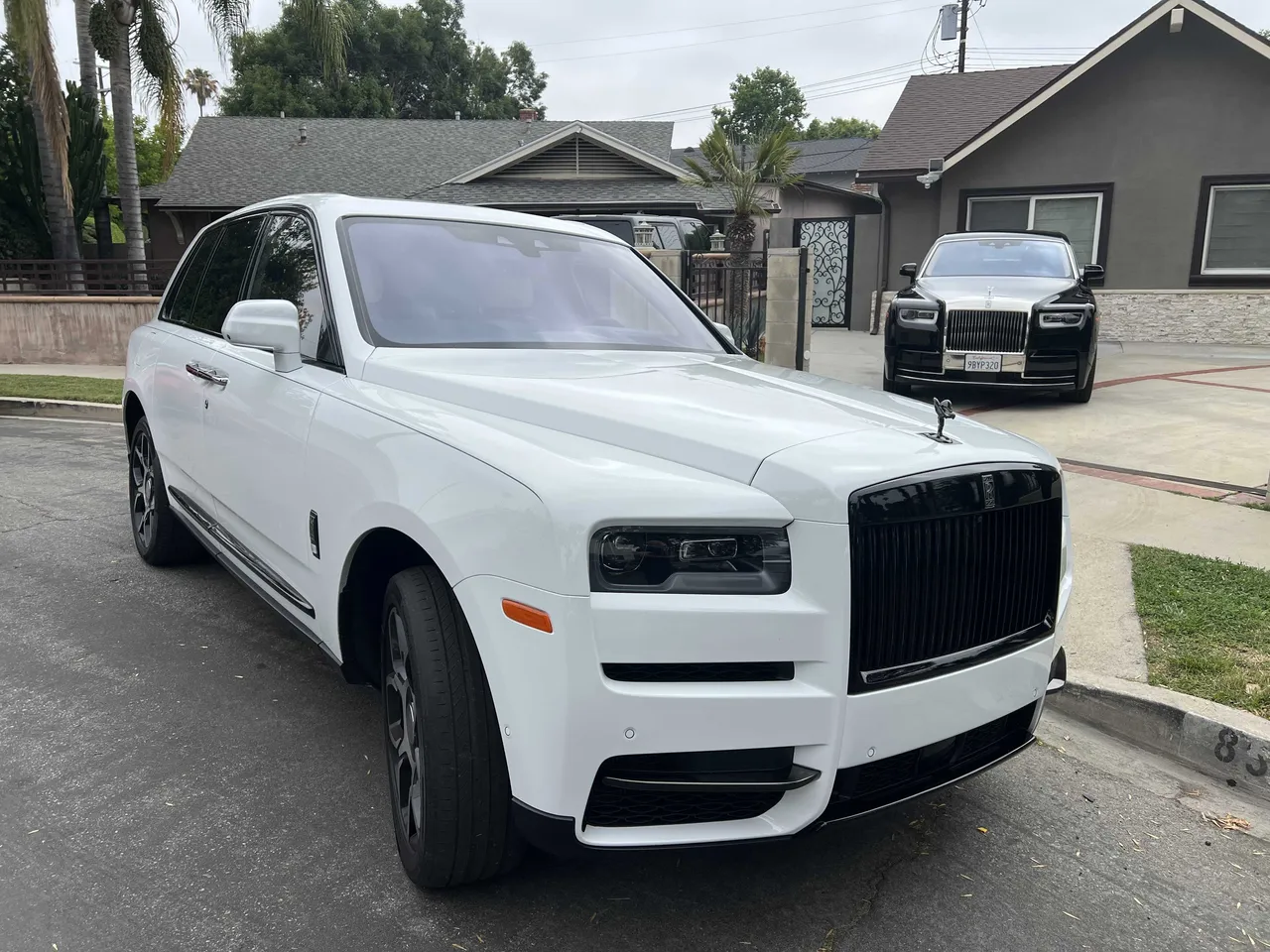 Rolls-Royce Cullinan White for limo rental in Beverly Hills, CA
