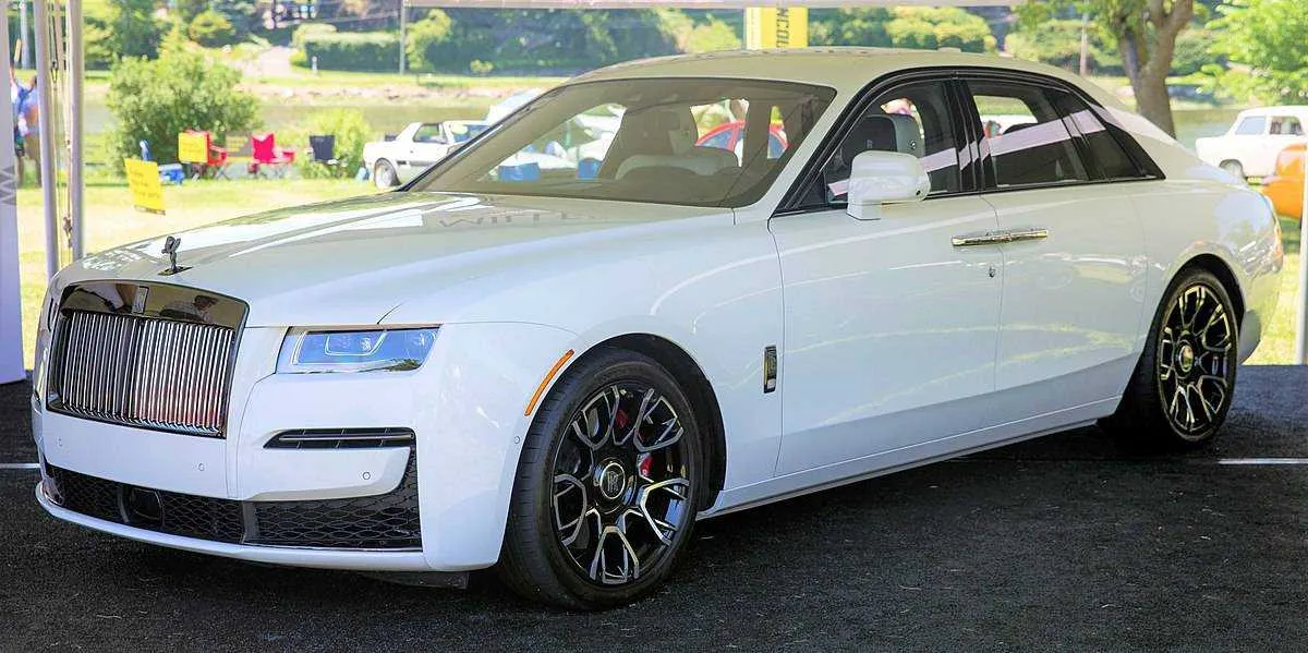 White Rolls Royce Ghost exterior for wedding car rental