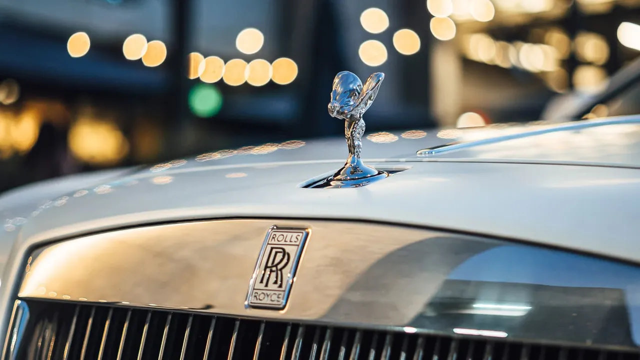 White Rolls-Royce Ghost limo rental #3