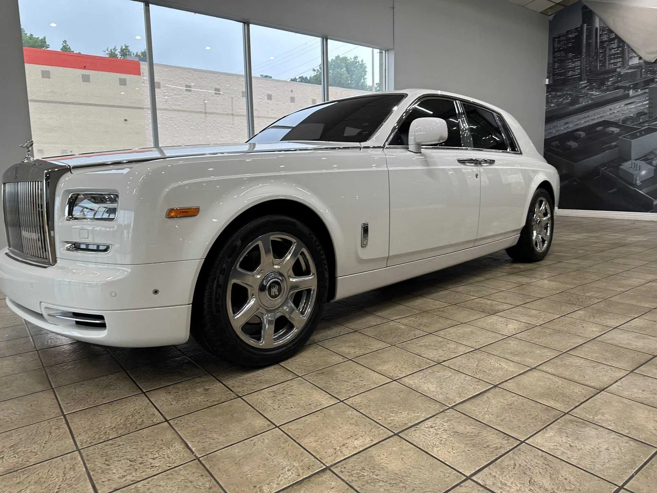 White Rolls Royce Phantom exterior for wedding car rental White Rolls Royce Phantom exterior for wedding car rental
