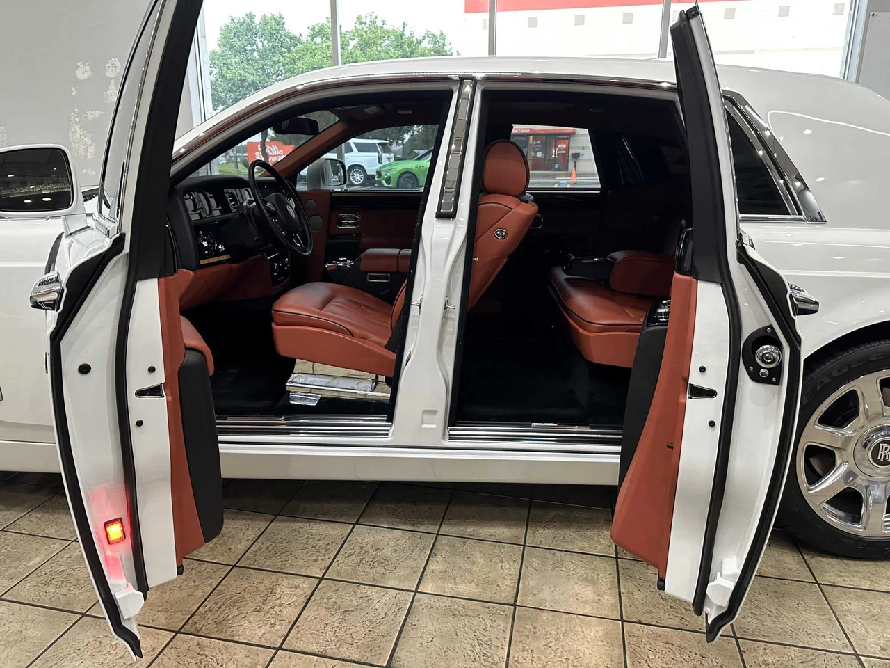 Rolls Royce Phantom interior for wedding car rental Rolls Royce Phantom interior for wedding car rental