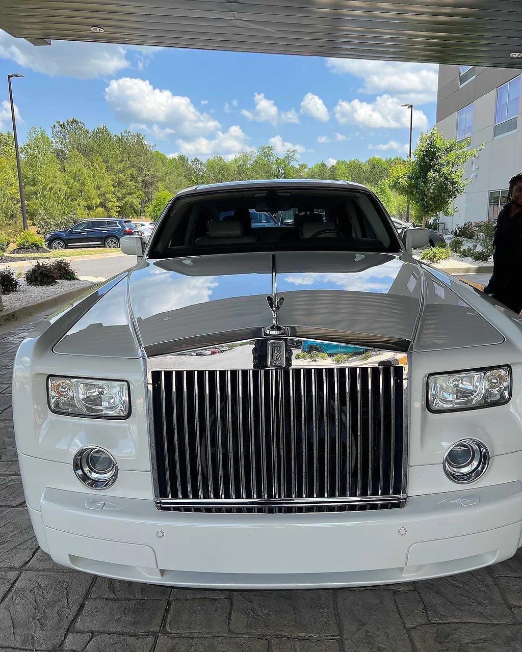 White Rolls Royce Phantom exterior for wedding car rental