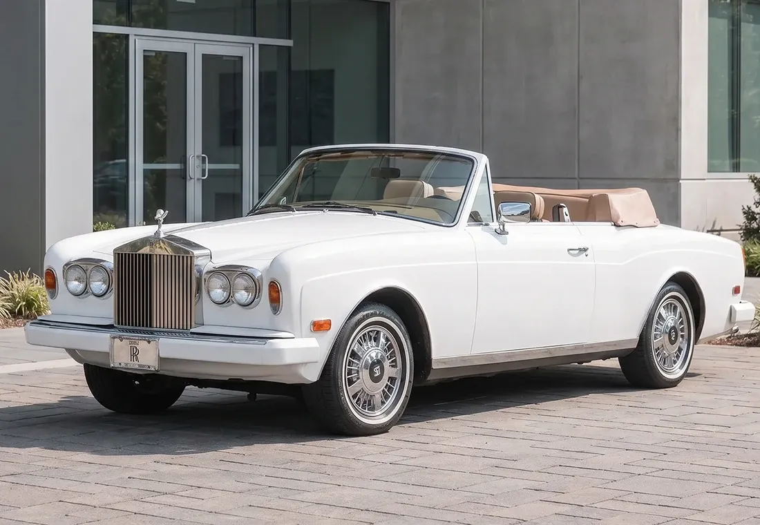 White Rolls-Royce Vintage Convertible for wedding car rental